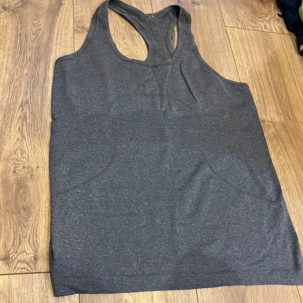 Lululemon tank